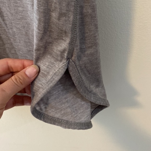 “Running with my Peeps” Gray Tank, Size M, Excellent Condition, No tags - Picture 5 of 9